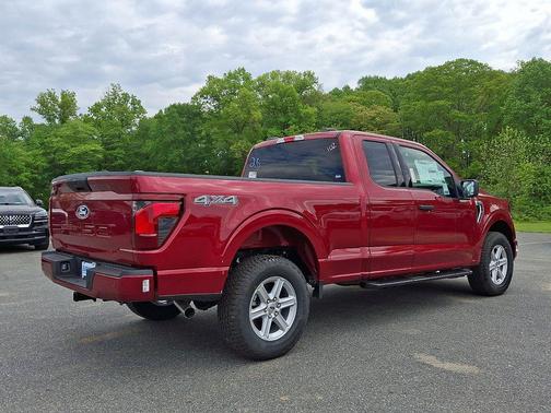 Ruby Red Metallic Tinted Clearcoat 2026 Ford F-150 XLT