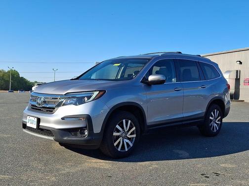 Lunar Silver Metallic 2022 Honda Pilot AWD EX-L