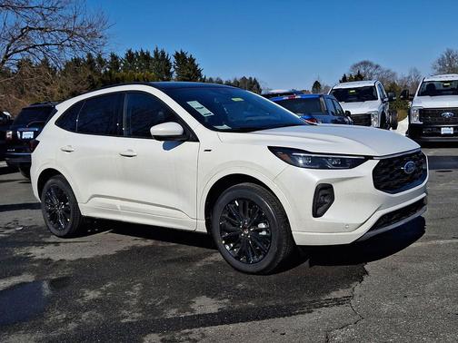 2026 Ford Escape ST-Line Elite