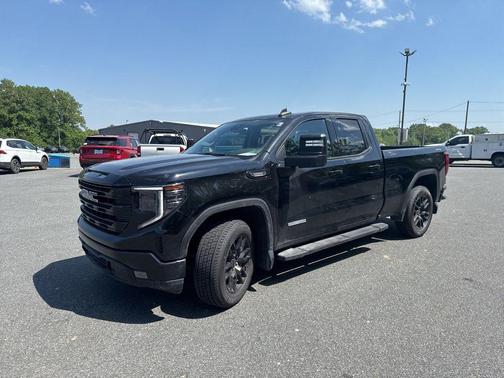 Onyx Black 2023 GMC Sierra 1500 Elevation
