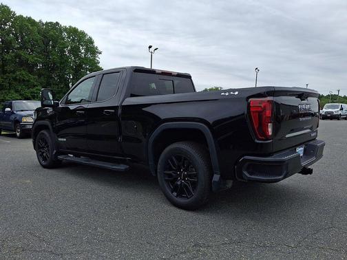 Onyx Black 2023 GMC Sierra 1500 Elevation