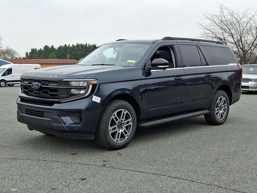 2025 Ford Expedition Max Active 4x4