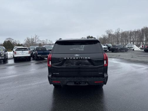 2025 Ford Expedition Max Active 4x4