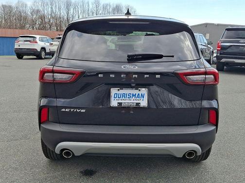 Agate Black Metallic 2024 Ford Escape Active
