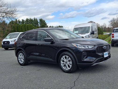 Agate Black Metallic 2024 Ford Escape Active