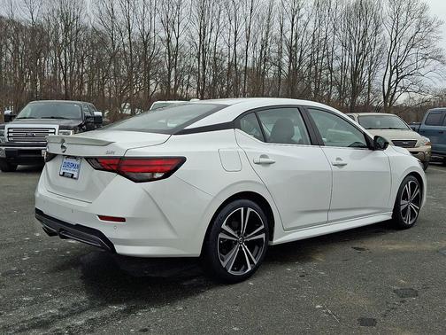 2022 Nissan Sentra SR
