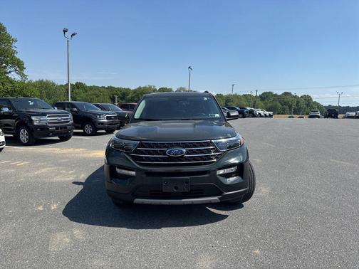 Forged Green Metallic 2023 Ford Explorer XLT