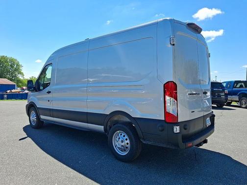 Ingot Silver Metallic 2026 Ford Transit-250 Base