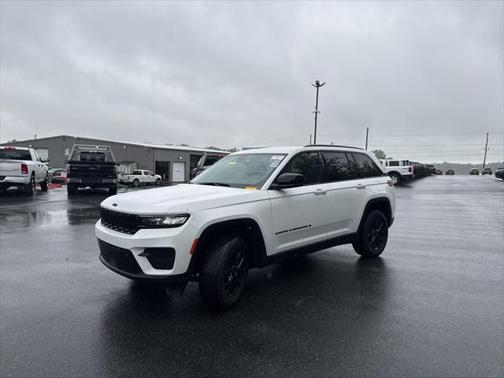 2024 Jeep Grand Cherokee Altitude