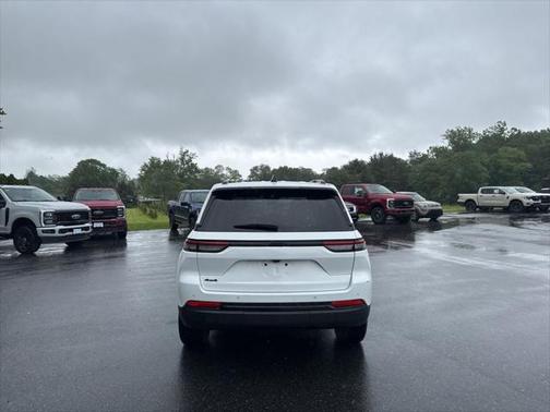 2024 Jeep Grand Cherokee Altitude