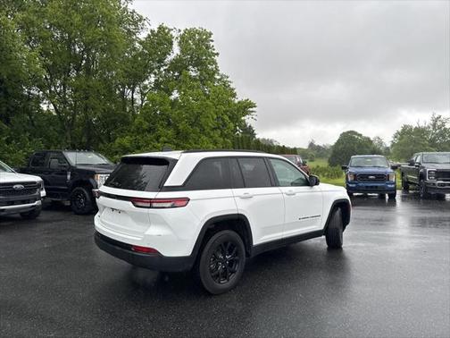 2024 Jeep Grand Cherokee Altitude