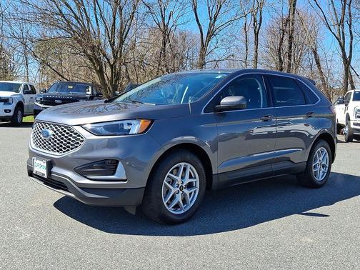 Carbonized Gray Metallic 2024 Ford Edge SEL