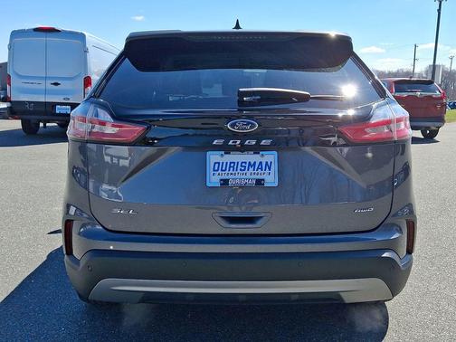 Carbonized Gray Metallic 2024 Ford Edge SEL
