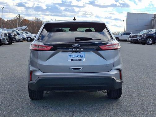 2022 Ford Edge SE
