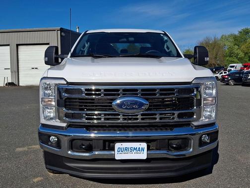 Oxford White 2024 Ford F-350 XLT