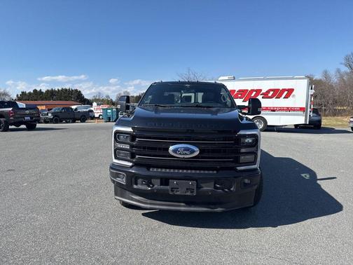 2025 Ford F-350 Platinum