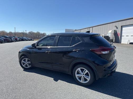 2021 Nissan Kicks S