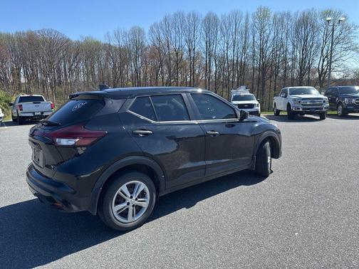 2021 Nissan Kicks S