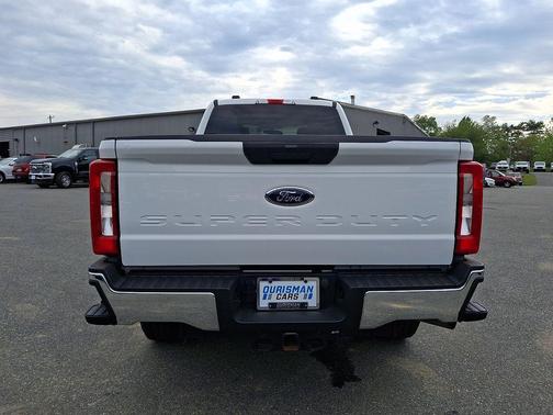 Oxford White 2024 Ford F-250 XLT