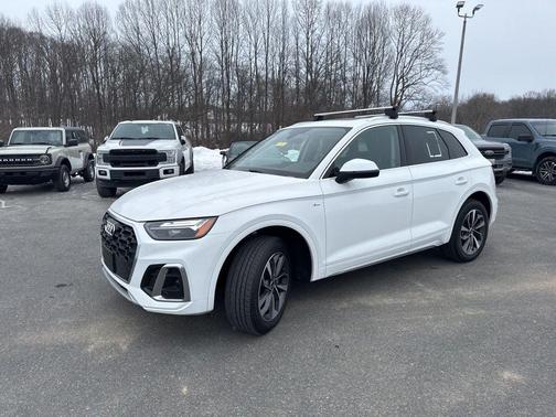 2023 Audi Q5 45 S line Premium Plus
