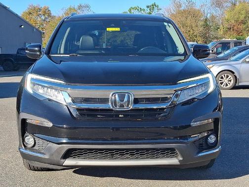 Crystal Black Pearl 2020 Honda Pilot Touring 8-Passenger