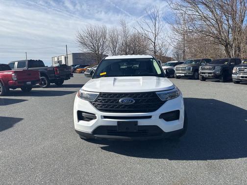 2021 Ford Explorer Base