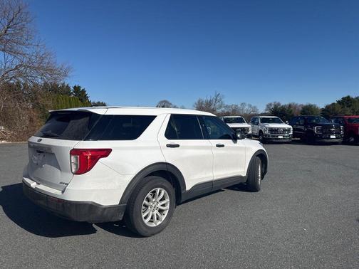 2021 Ford Explorer Base