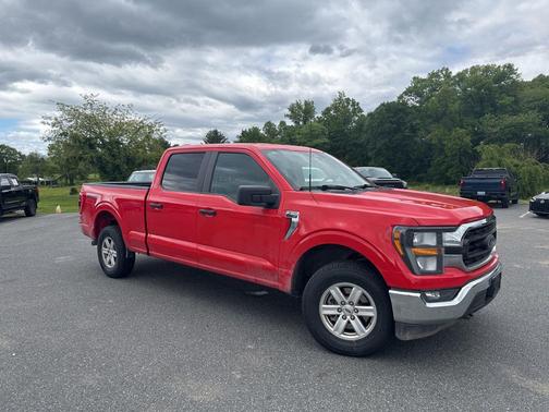 Race Red 2023 Ford F-150 XLT