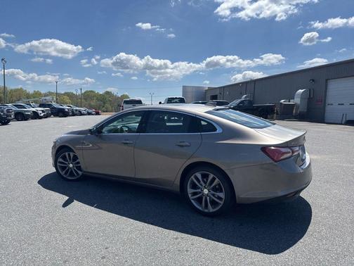 Mineral Gray Metallic 2022 Chevrolet Malibu FWD LT