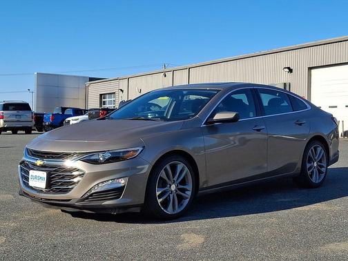 Mineral Gray Metallic 2022 Chevrolet Malibu FWD LT