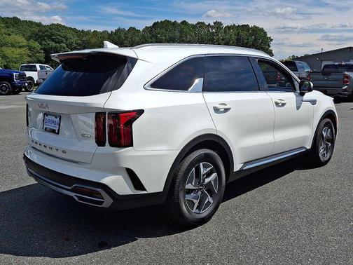2022 Kia Sorento Hybrid EX