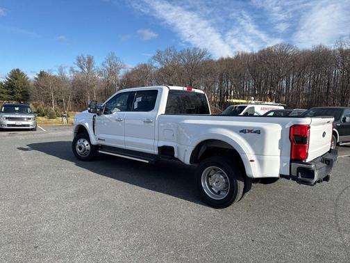 2023 Ford F-450 Lariat