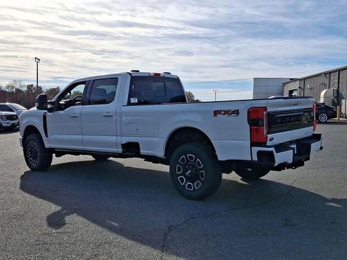 2026 Ford F-350 Platinum