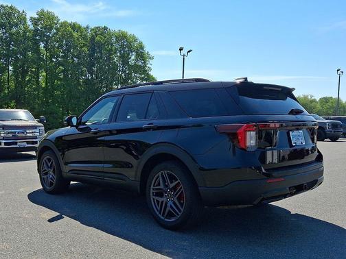 Agate Black Metallic 2025 Ford Explorer ST-Line