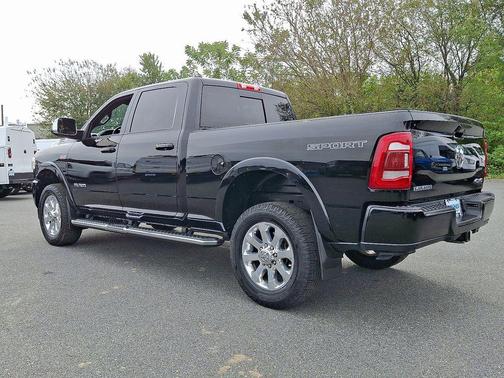 2022 RAM 2500 Laramie Crew Cab 4x4 6'4' Box