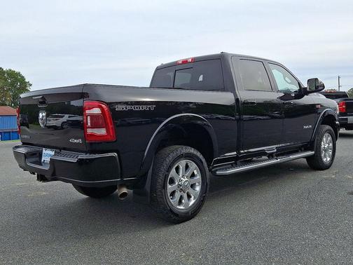 2022 RAM 2500 Laramie Crew Cab 4x4 6'4' Box