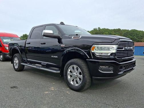 2022 RAM 2500 Laramie Crew Cab 4x4 6'4' Box