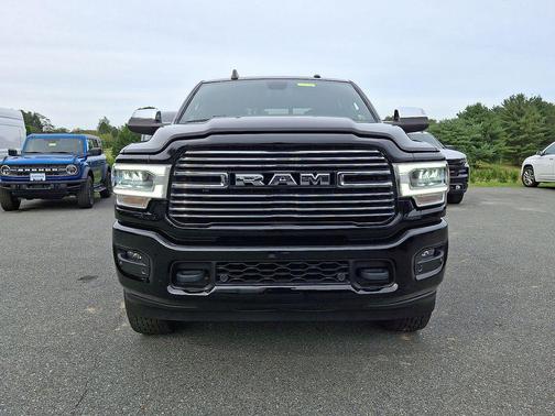 2022 RAM 2500 Laramie Crew Cab 4x4 6'4' Box
