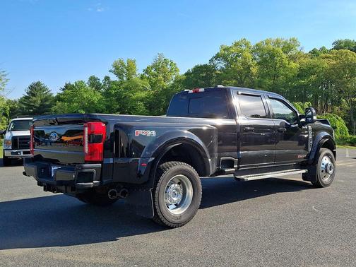 Agate Black Metallic 2024 Ford F-450 Lariat
