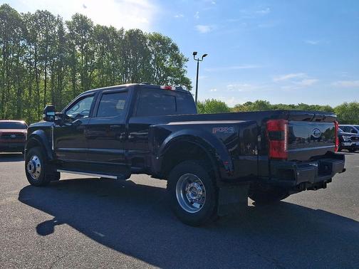 Agate Black Metallic 2024 Ford F-450 Lariat