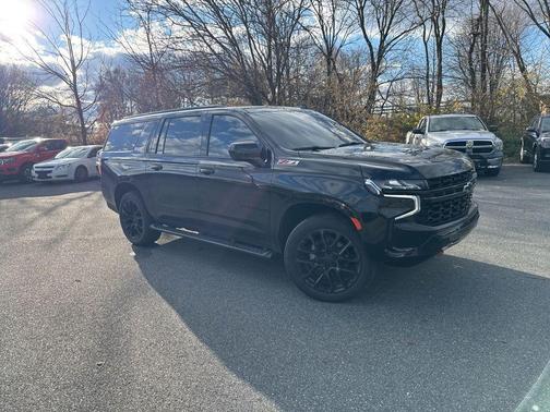 2023 Chevrolet Suburban 4WD Z71