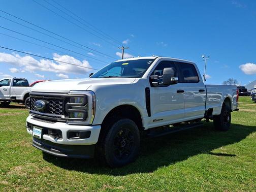 Oxford White 2026 Ford F-350 XL