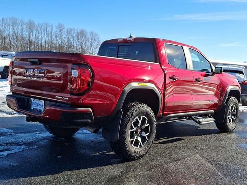 2024 GMC Canyon AT4X