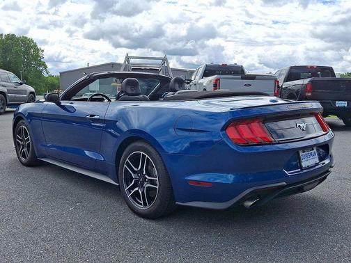 2023 Ford Mustang EcoBoost