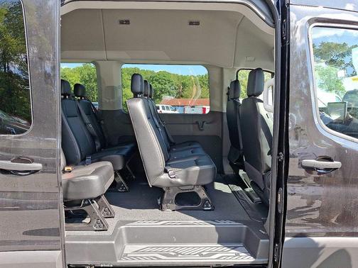 2025 Ford Transit-350 XL