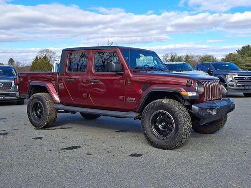 2021 Jeep Gladiator Sport
