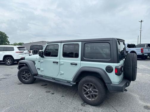 Earl Clearcoat 2024 Jeep Wrangler Sport S