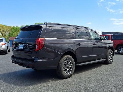 Dark Matter Gray Metallic 2026 Ford Expedition Max Active 4x4