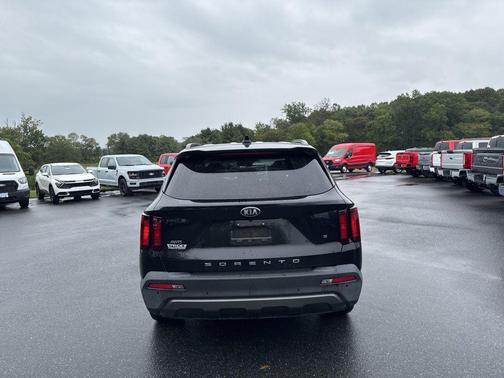 2021 Kia Sorento S