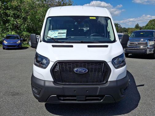 2025 Ford Transit-350 XL